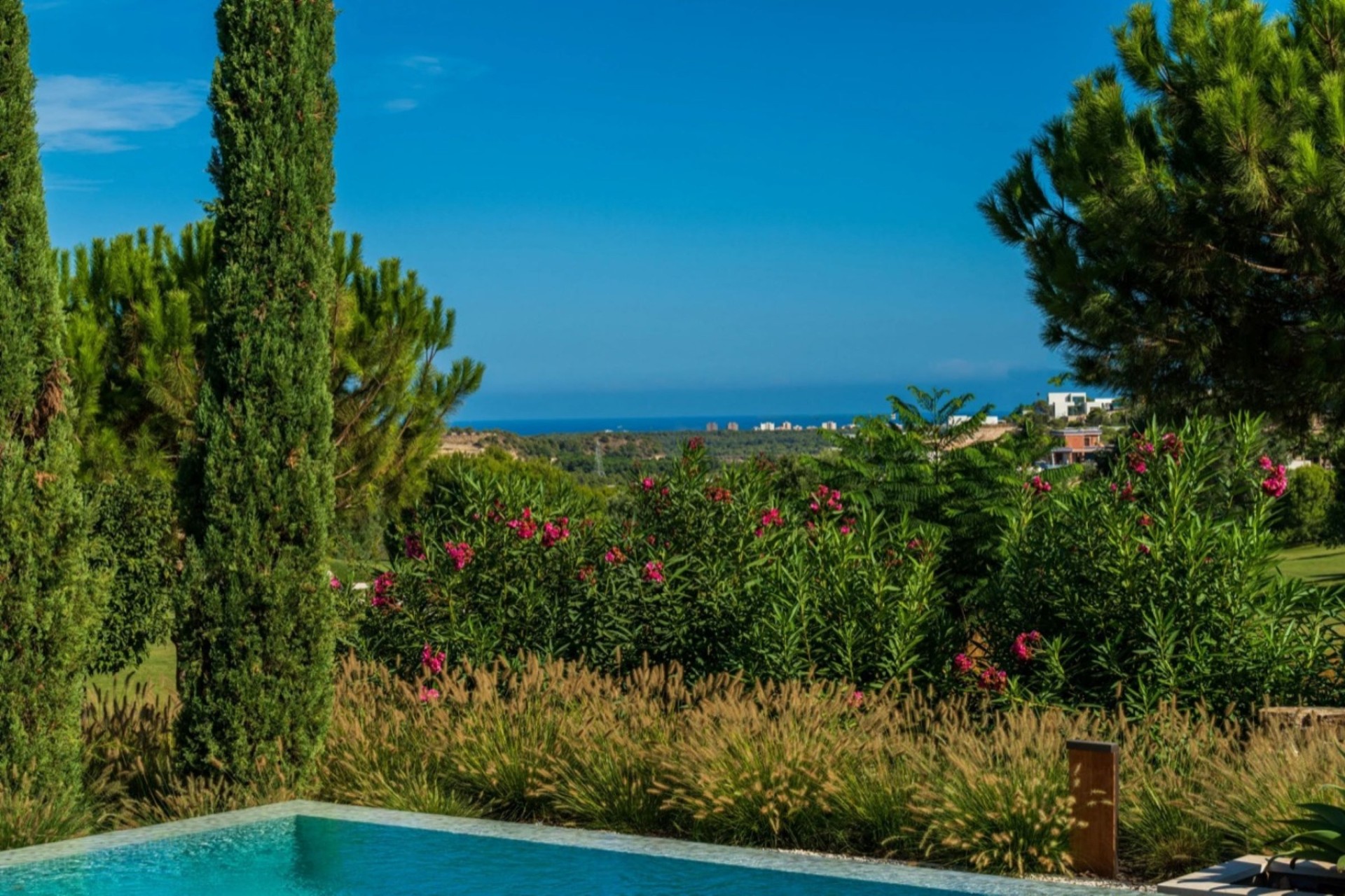 Revente - Villa Individuelle -
San Miguel de Salinas - Inland