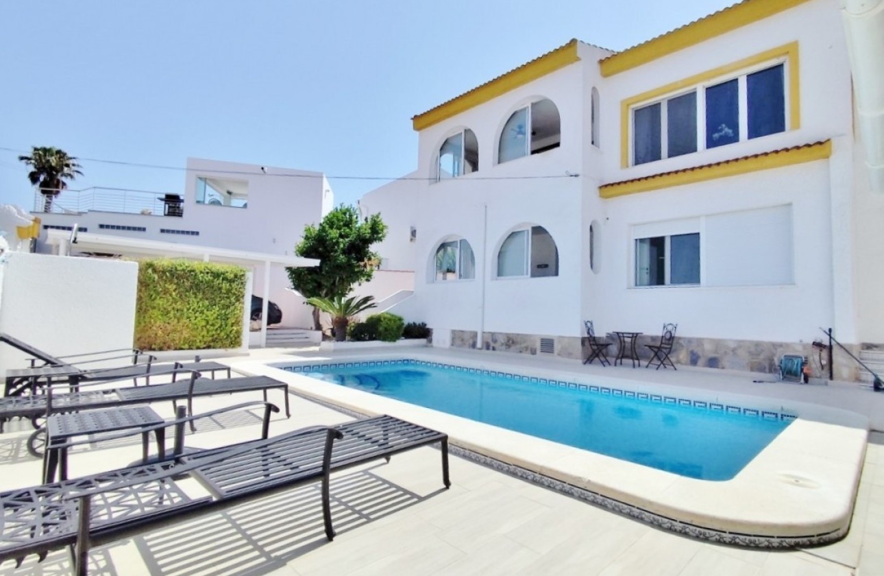 Revente - Villa Individuelle -
San Miguel de Salinas