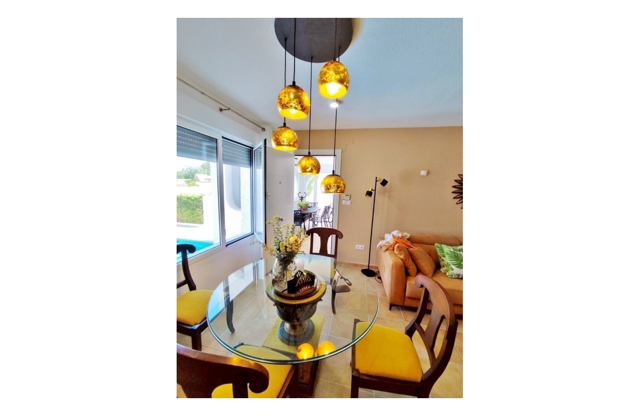 Revente - Villa Individuelle -
San Miguel de Salinas