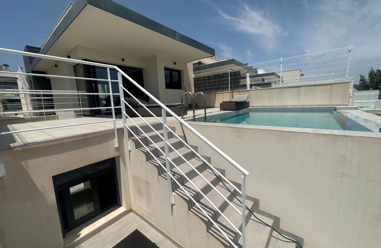 Revente - Villa Individuelle -
San Miguel de Salinas