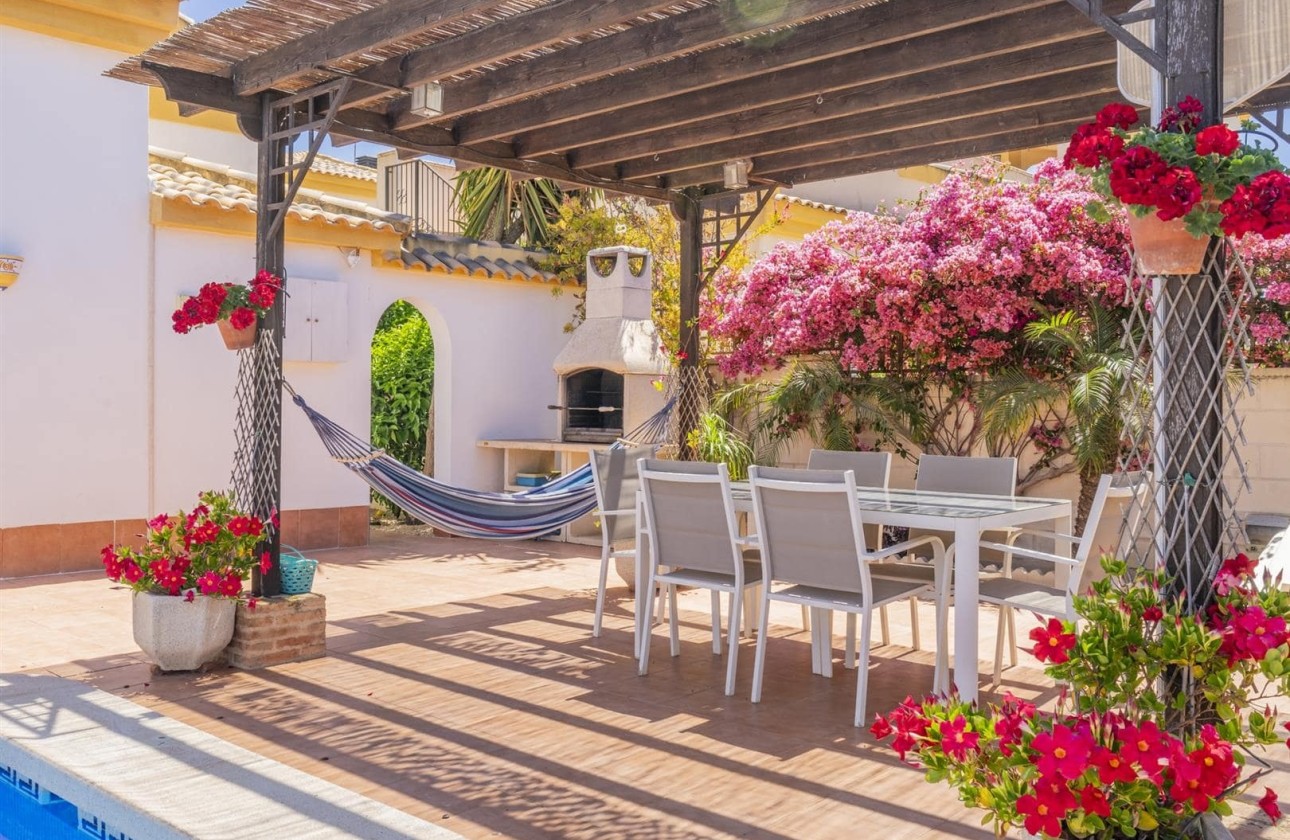 Revente - Villa Individuelle -
Sucina