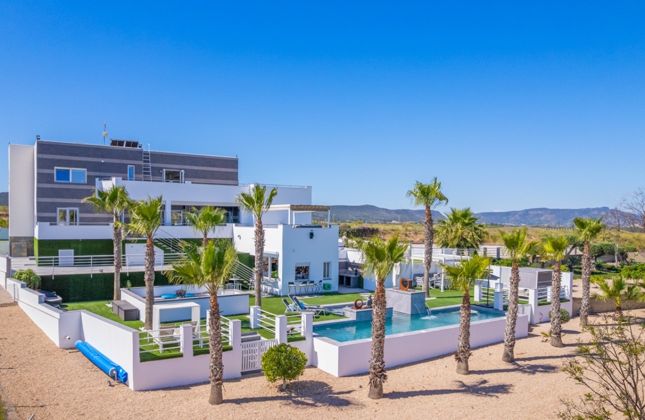 Revente - Villa Individuelle -
Torremendo