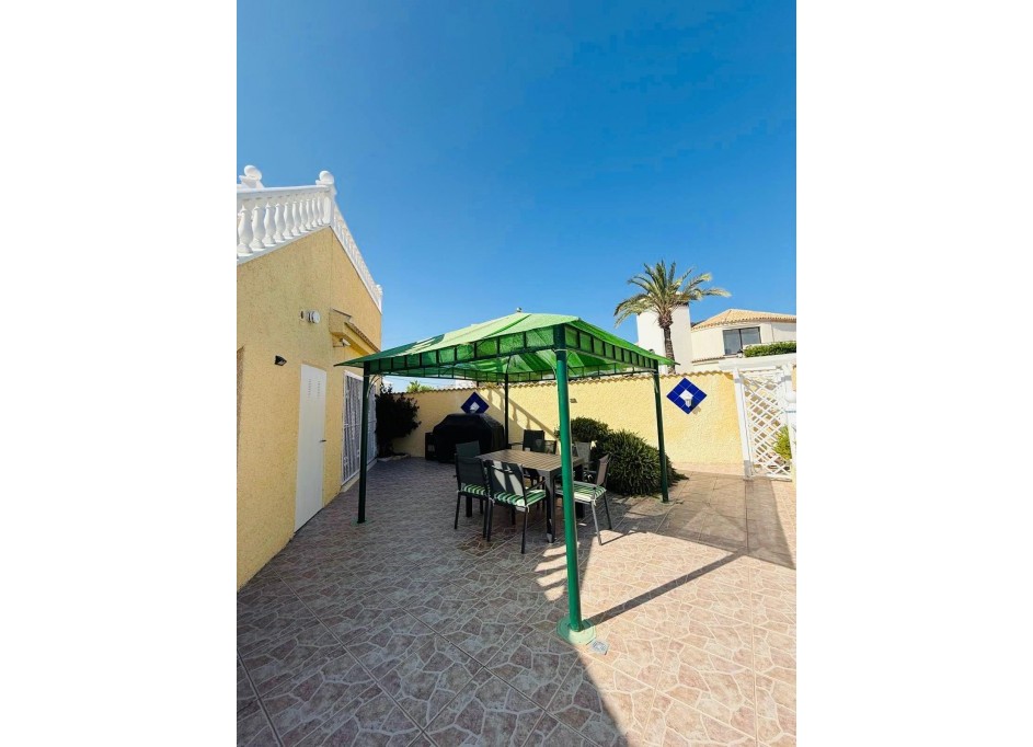 Revente - Villa Individuelle -
Torrevieja - 0