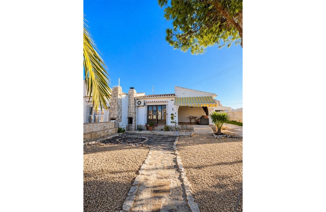 Revente - Villa Individuelle -
Torrevieja - Aguas Nuevas