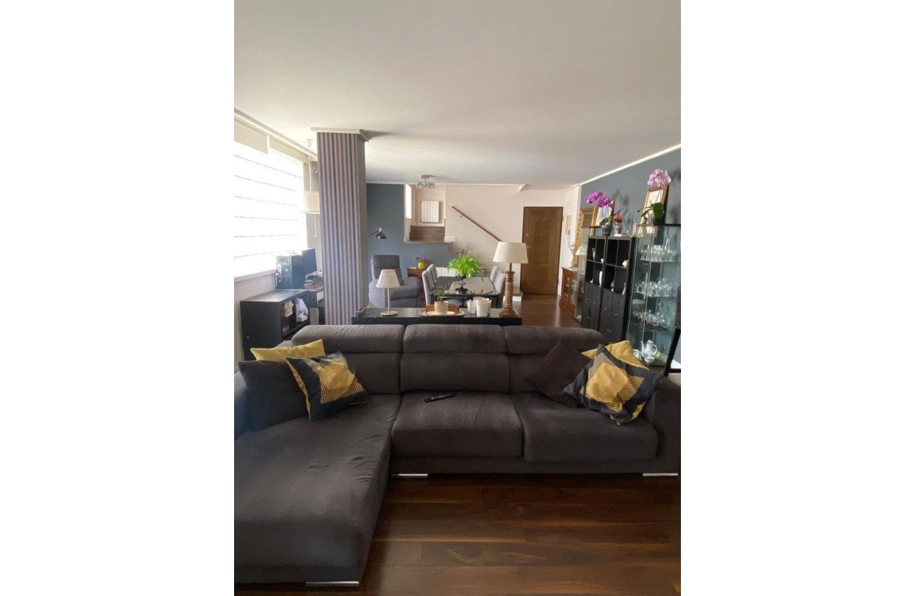 Revente - Villa Individuelle -
Torrevieja - Centro - Muelle Pesquero