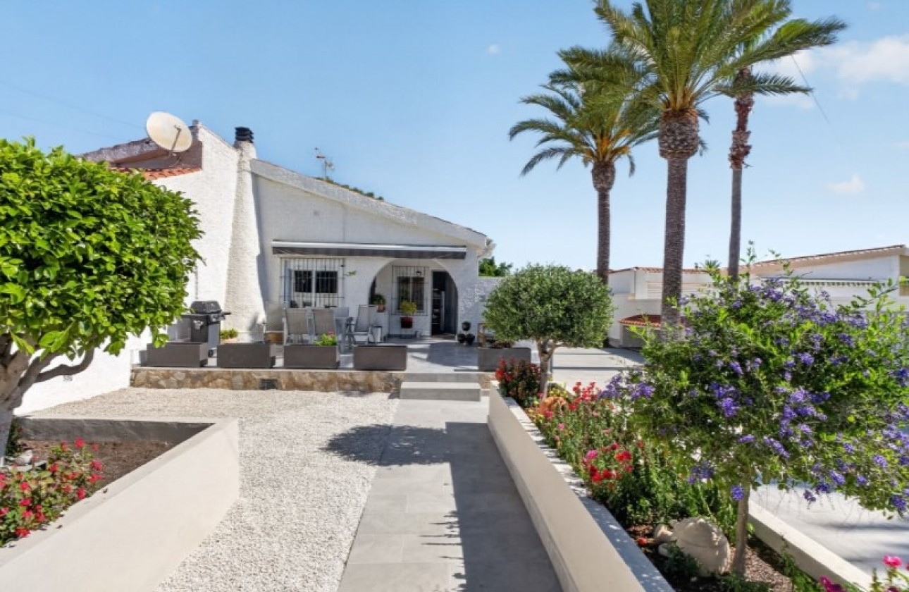 Revente - Villa Individuelle -
Torrevieja - Costa Blanca