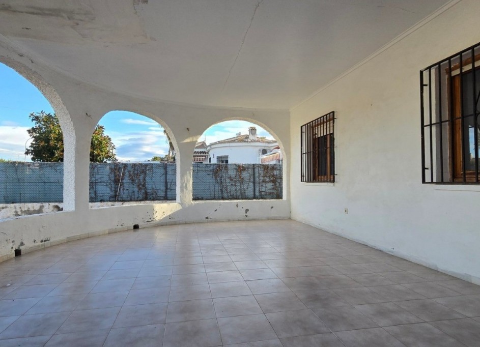 Revente - Villa Individuelle -
Torrevieja - El Chaparal