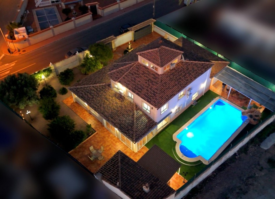 Revente - Villa Individuelle -
Torrevieja - El chaparral