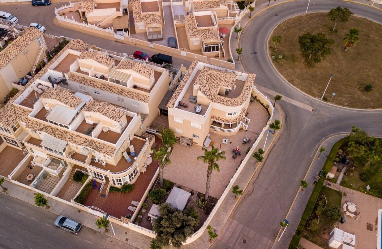 Revente - Villa Individuelle -
Torrevieja - La Siesta - El Salado - Torreta