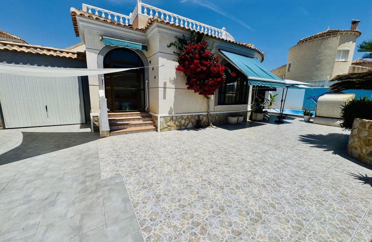 Revente - Villa Individuelle -
Torrevieja - La Siesta - El Salado - Torreta