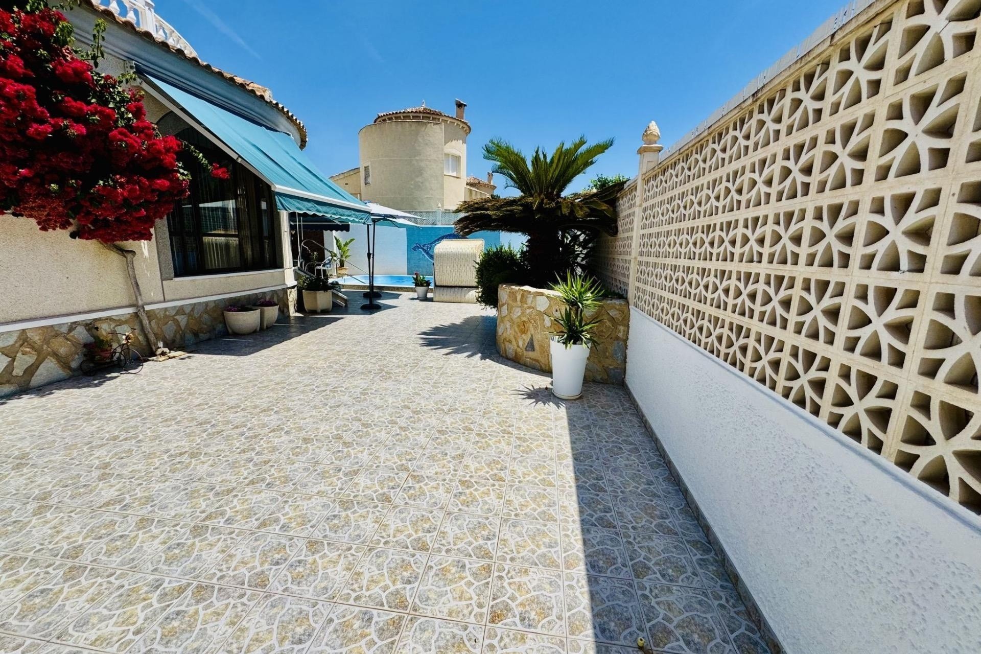 Revente - Villa Individuelle -
Torrevieja - La Siesta - El Salado - Torreta