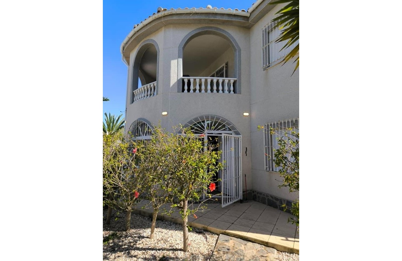 Revente - Villa Individuelle -
Torrevieja - La Siesta