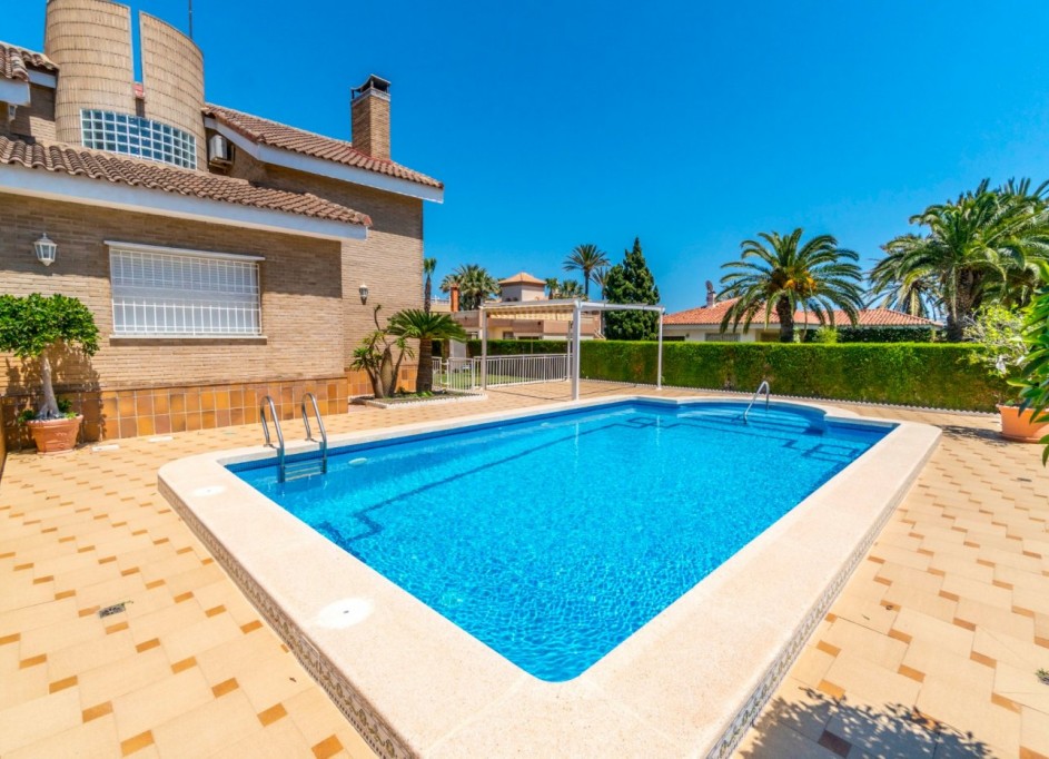 Revente - Villa Individuelle -
Torrevieja - La veleta
