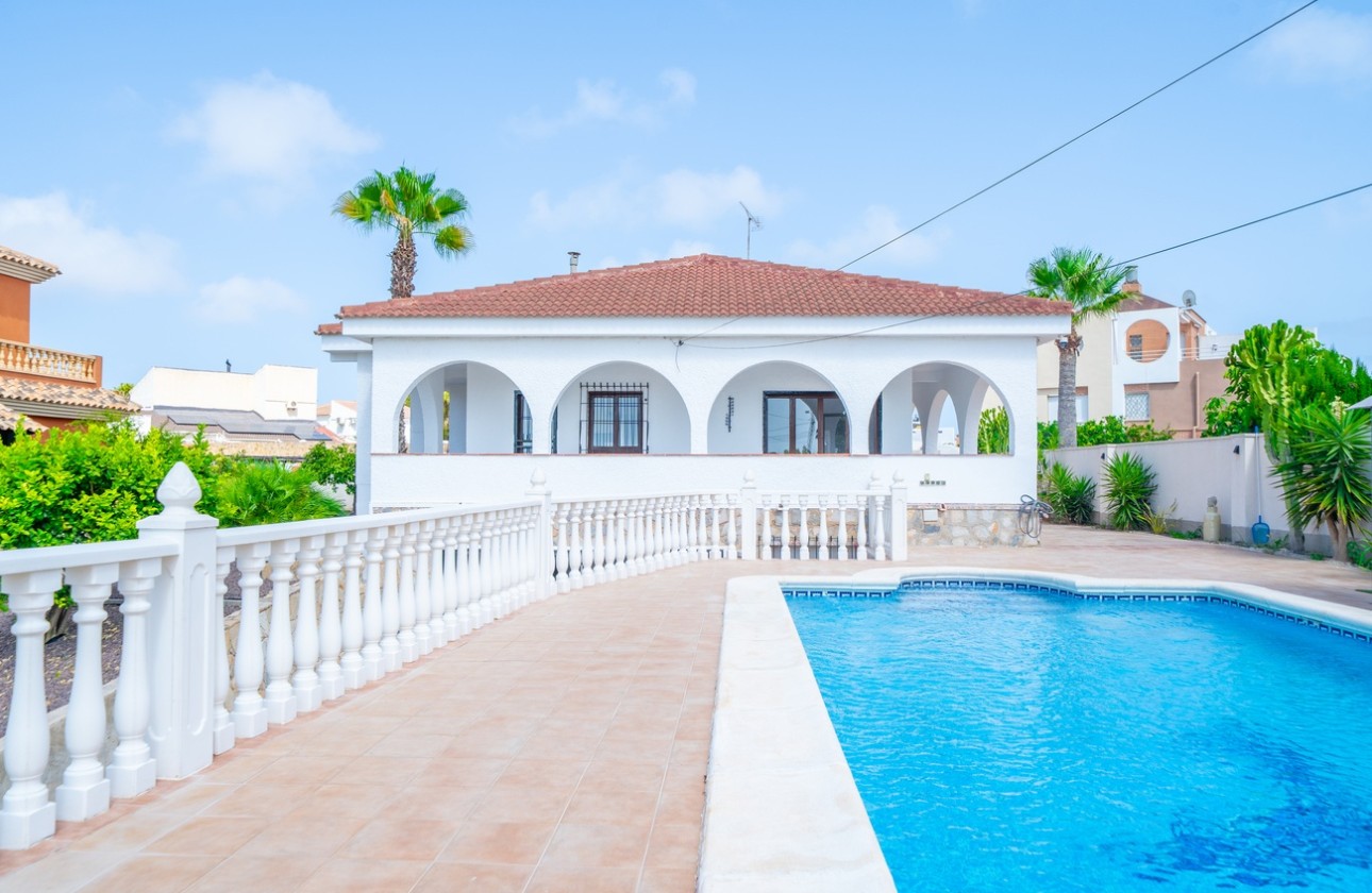 Revente - Villa Individuelle -
Torrevieja - Los Balcones