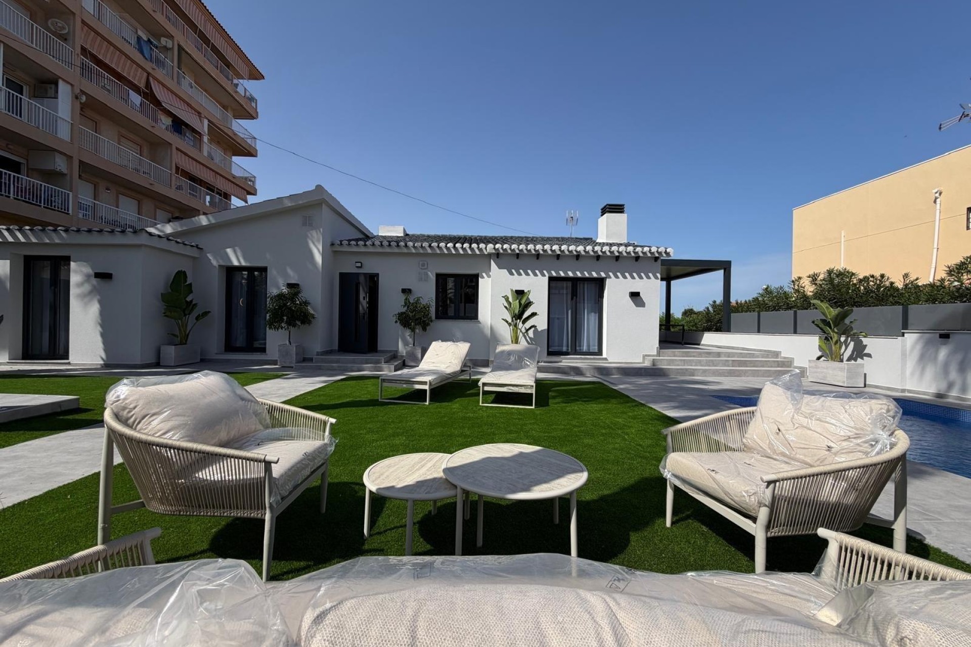 Revente - Villa Individuelle -
Torrevieja - Punta Prima