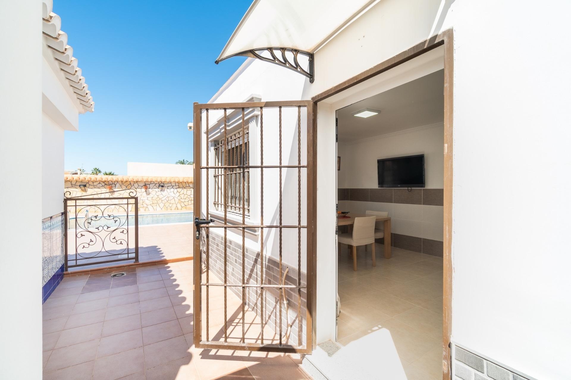 Revente - Villa Individuelle -
Torrevieja - Torreta florida