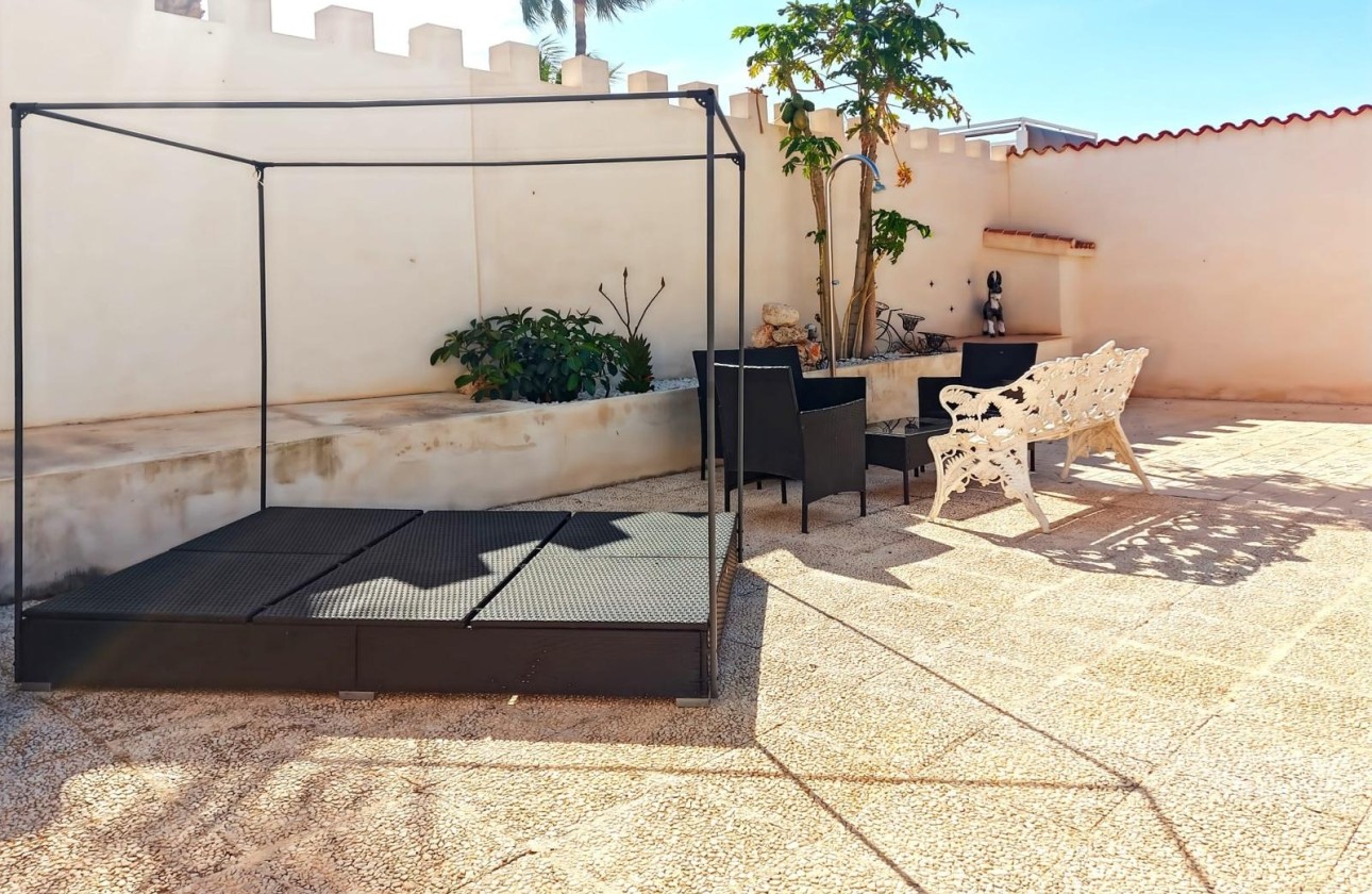 Revente - Villa Individuelle -
Torrevieja