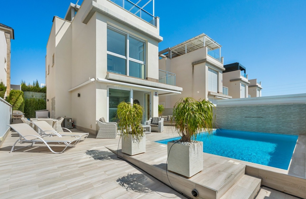 Revente - Villa Individuelle -
Torrevieja