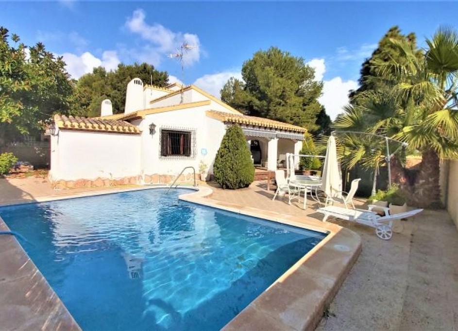 Revente - Villa Individuelle -
Torrevieja