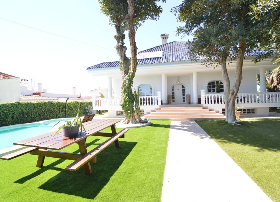 Revente - Villa Individuelle -
Torrevieja