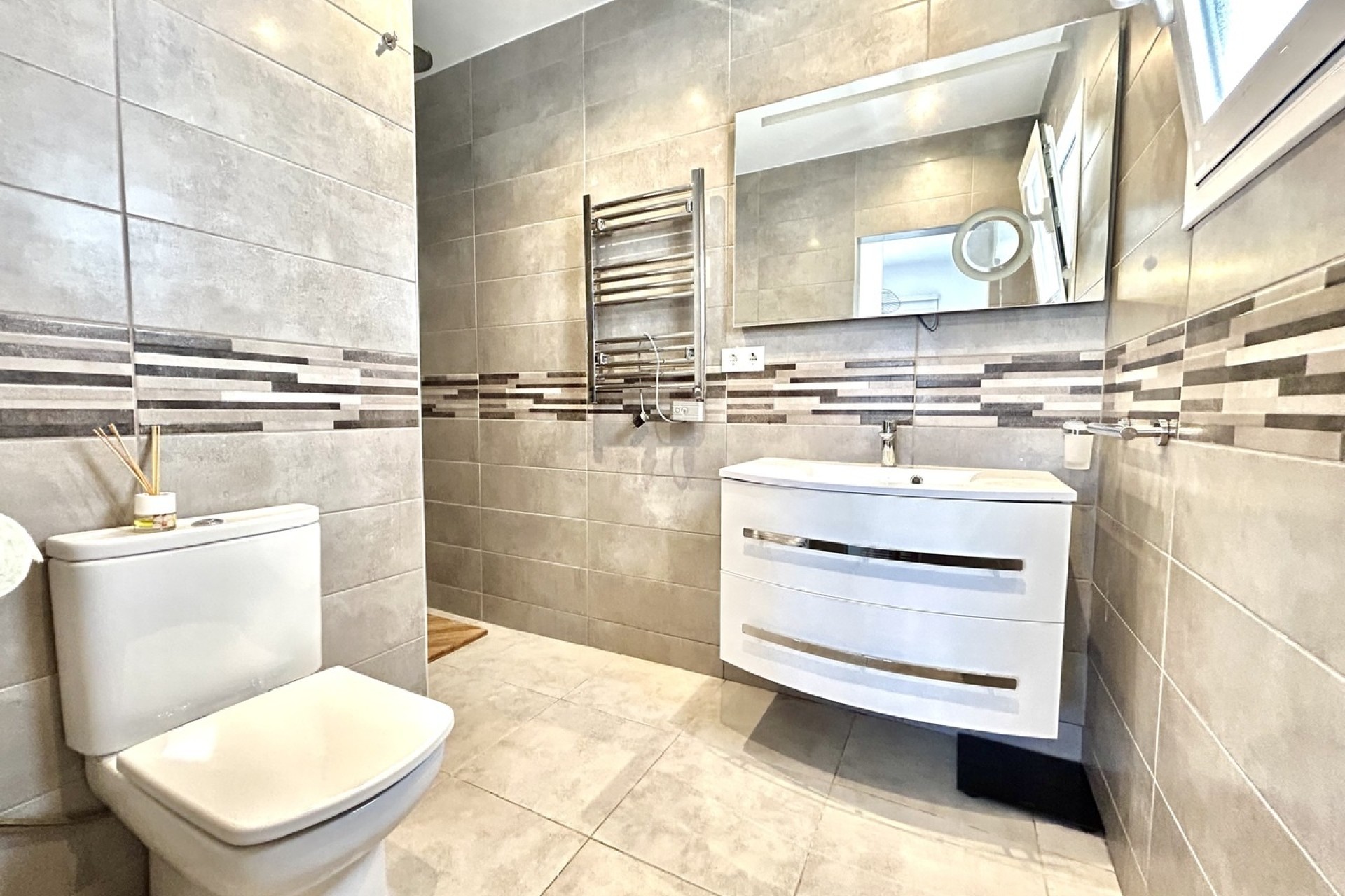 Revente - Villa Individuelle -
Villamartín - Costa Blanca