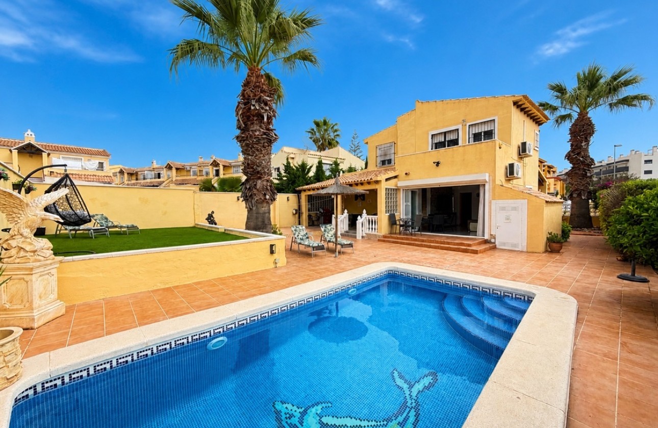 Revente - Villa Individuelle -
Villamartín