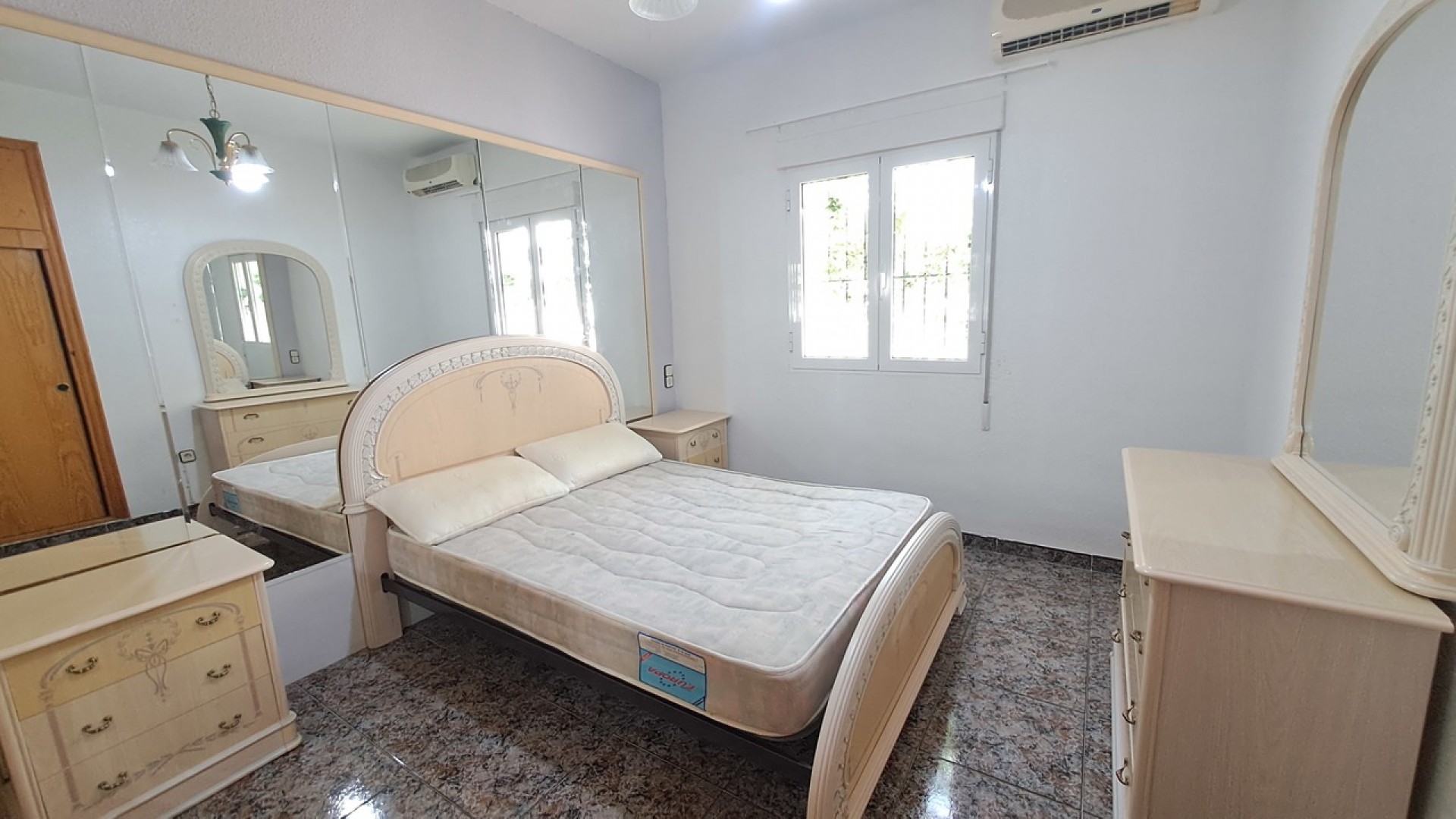 Revente - Villa Individuelle -
Villamartín