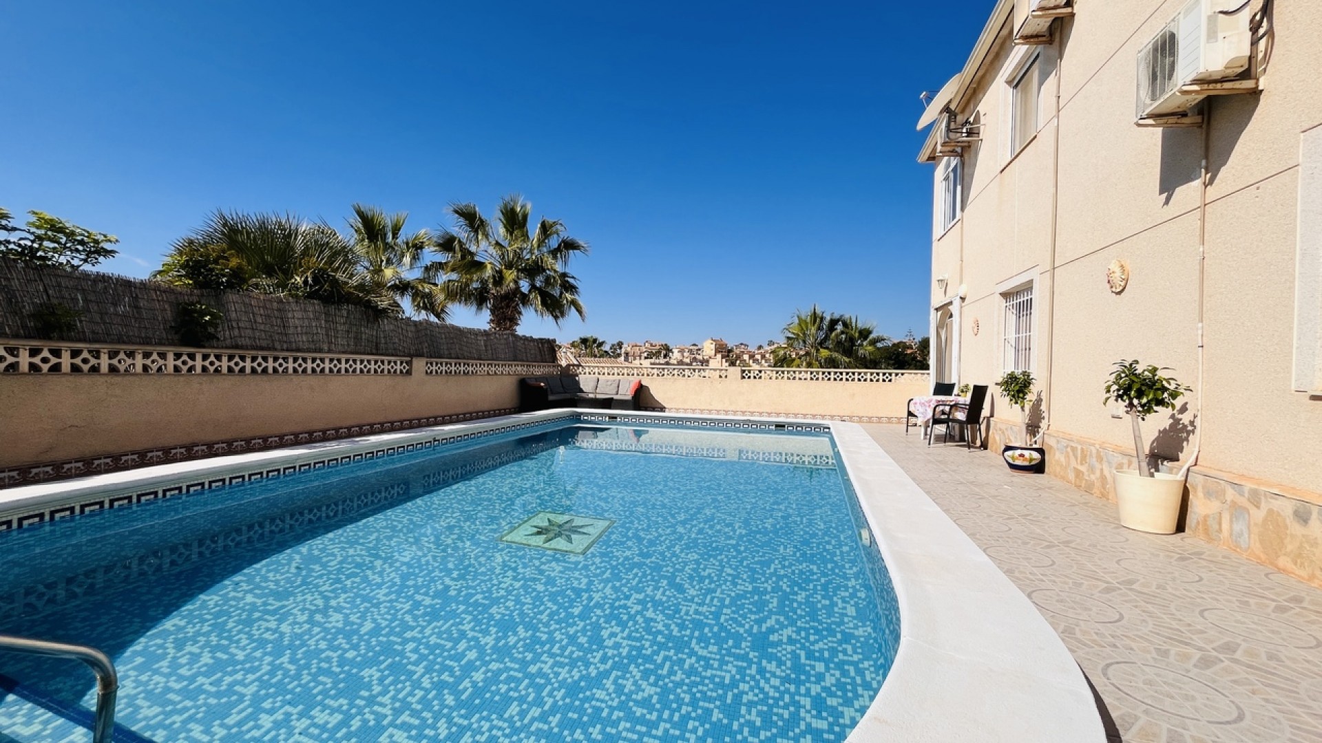 Revente - Villa Individuelle -
Villamartín