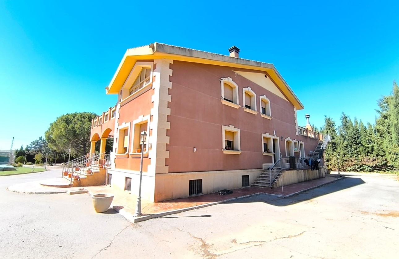 Revente - Villa Individuelle -
Yecla