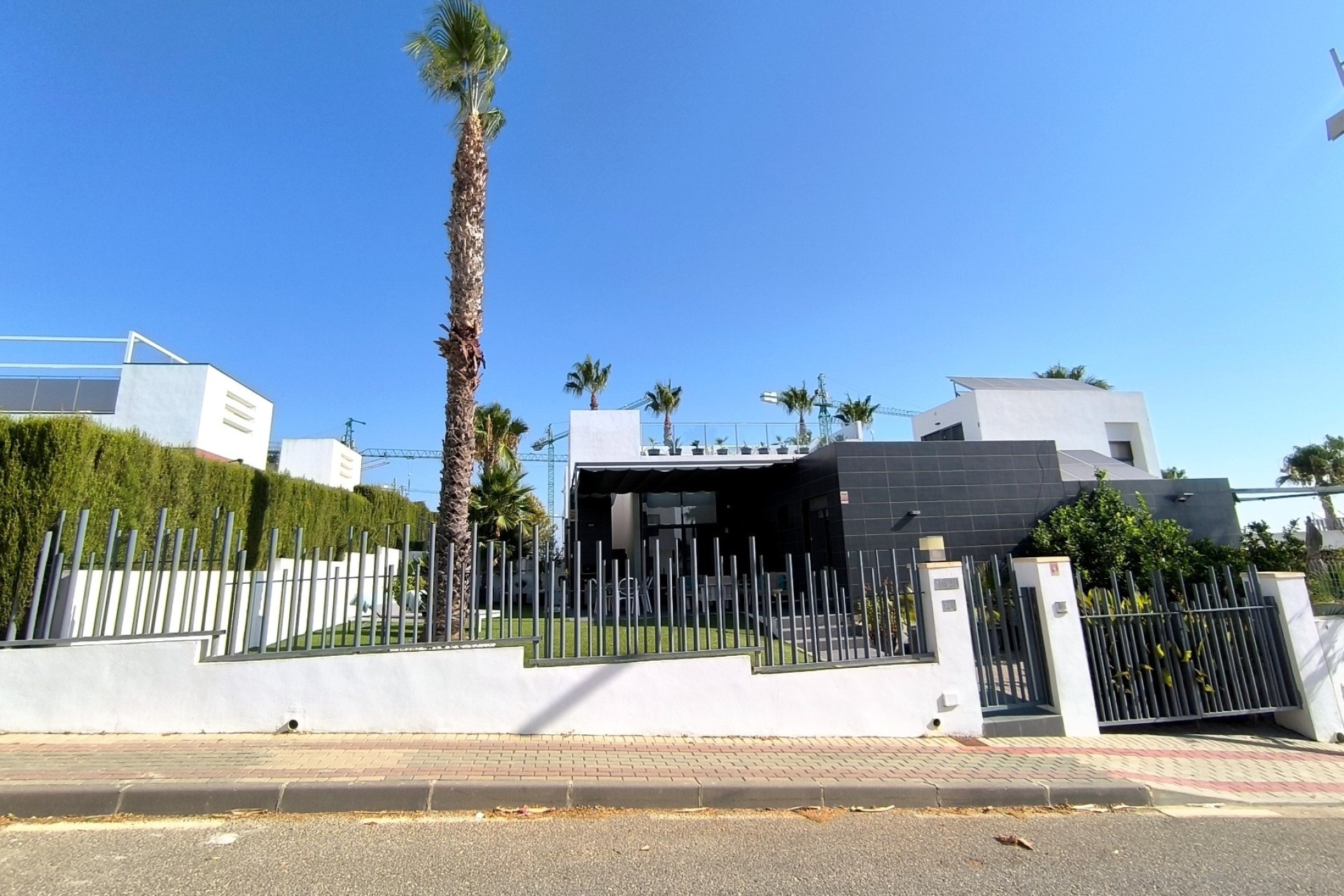 Revente - Villa mitoyenne -
Algorfa