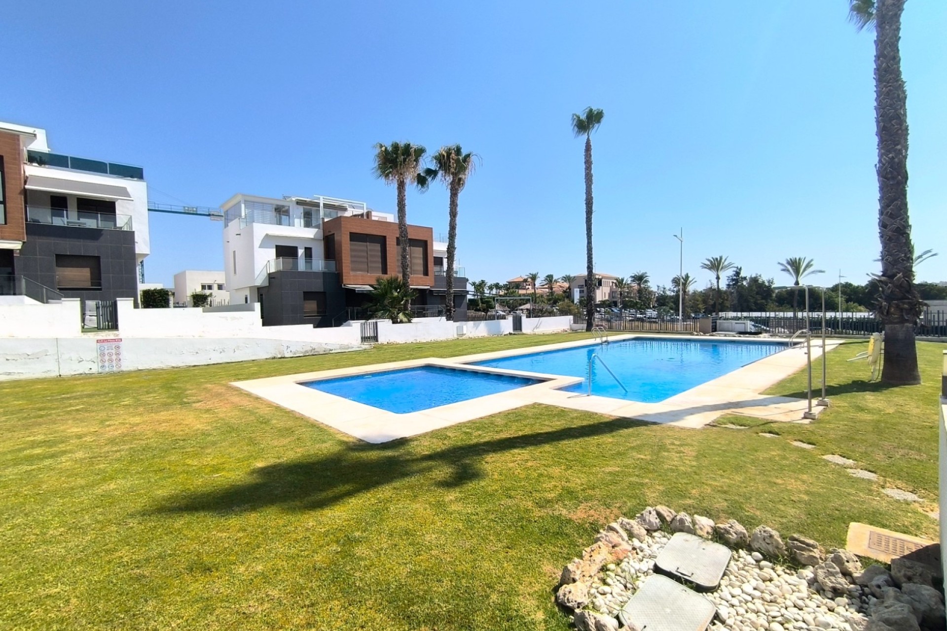 Revente - Villa mitoyenne -
Algorfa