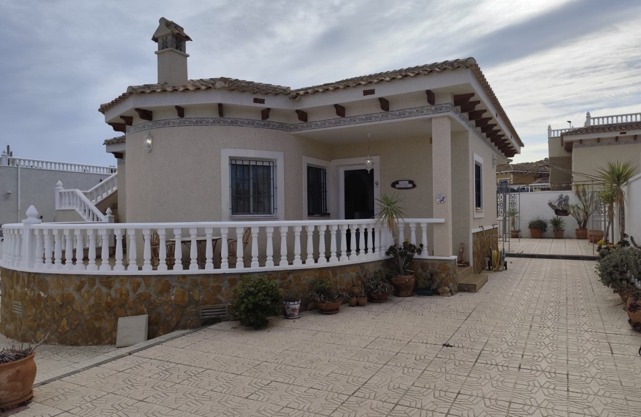 Revente - Villa mitoyenne -
Bigastro