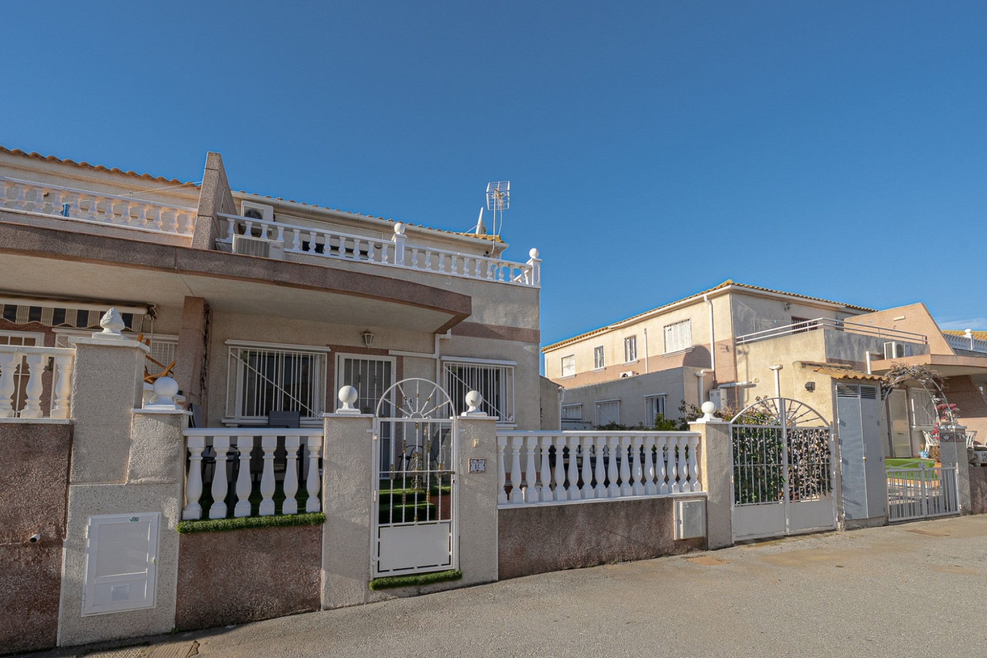 Revente - Villa mitoyenne -
Cabo Roig - La Regia
