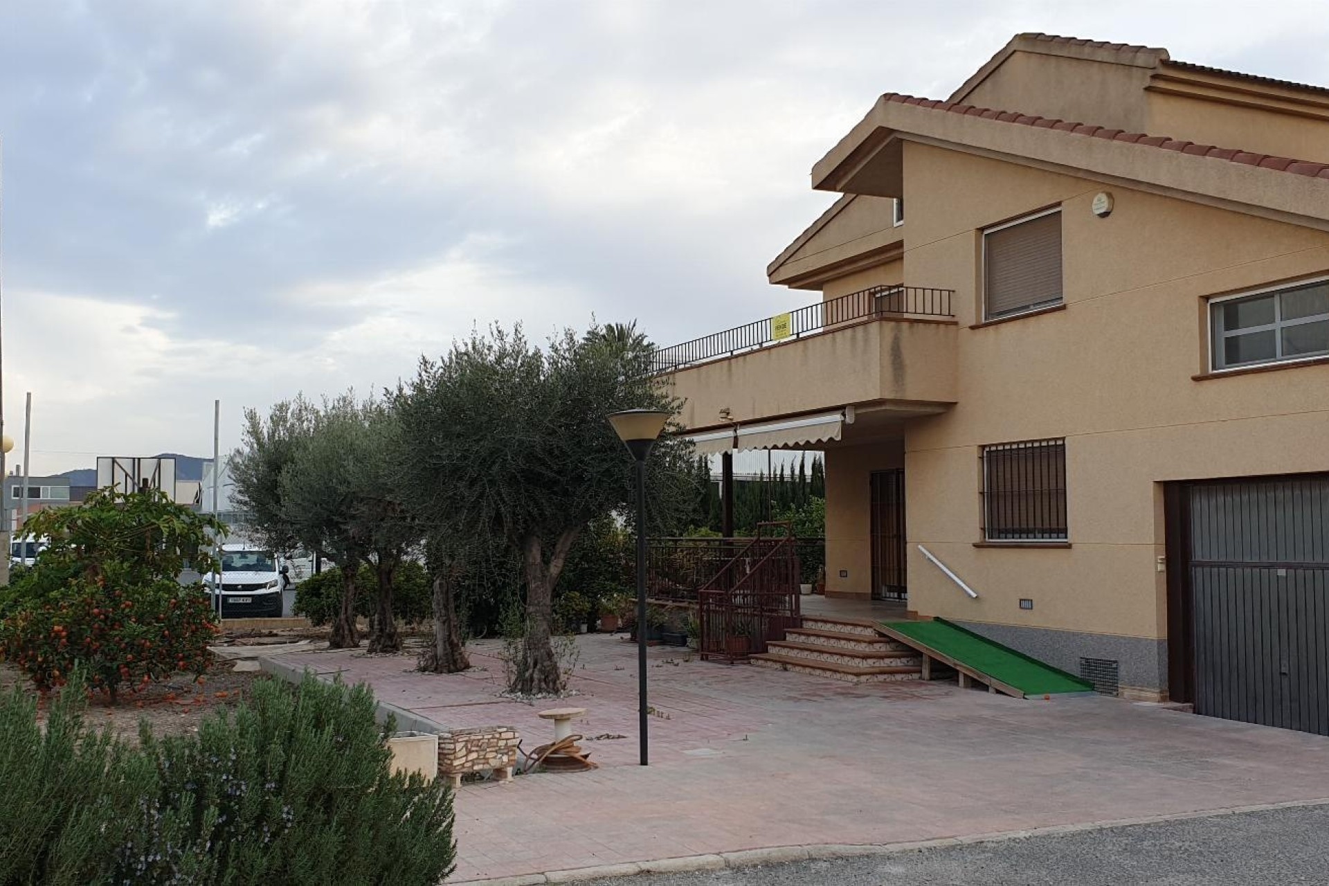 Revente - Villa mitoyenne -
Casillas - CASILLAS