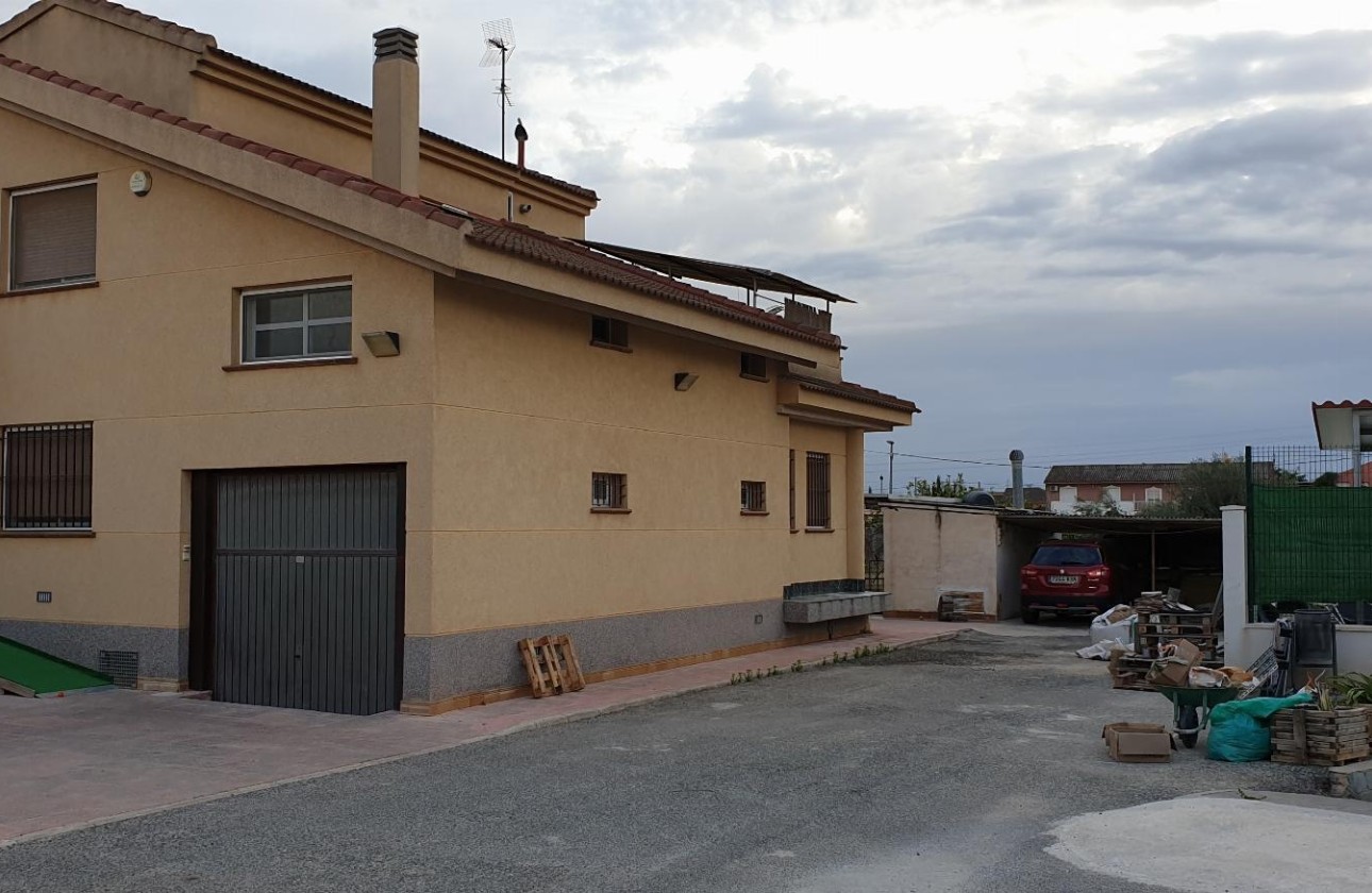 Revente - Villa mitoyenne -
Casillas - CASILLAS