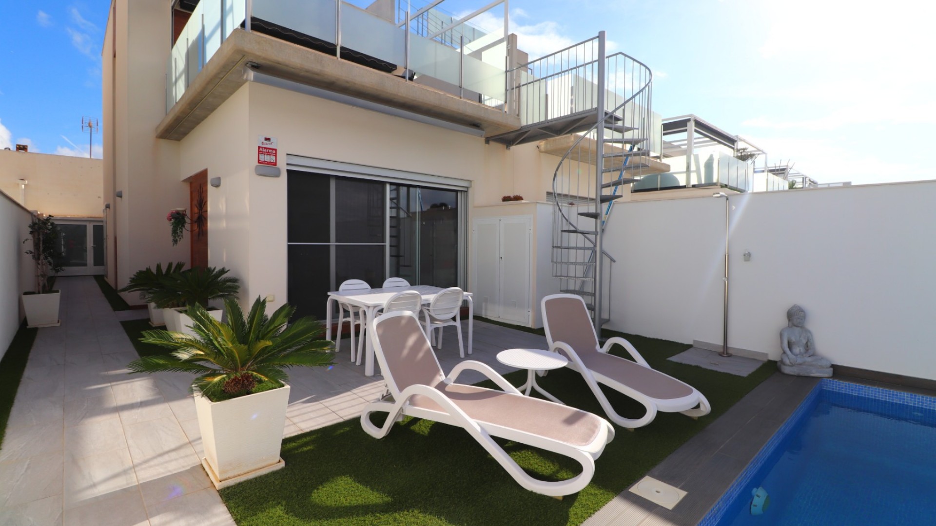 Revente - Villa mitoyenne -
Daya Vieja - Daya Vieja - Town