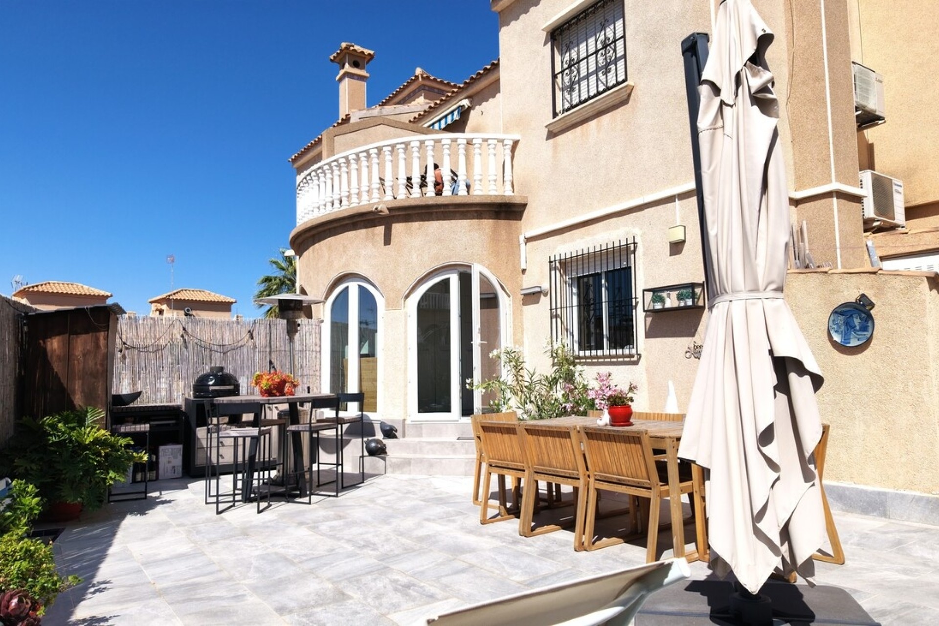 Revente - Villa mitoyenne -
El Galan - Inland