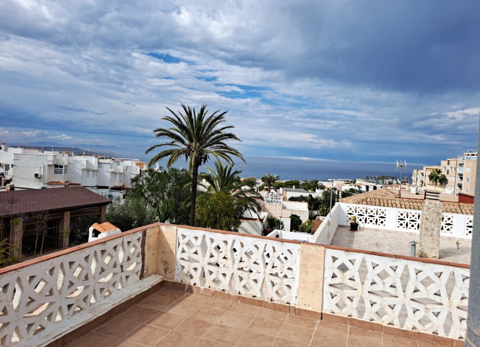 Revente - Villa mitoyenne -
La Mata