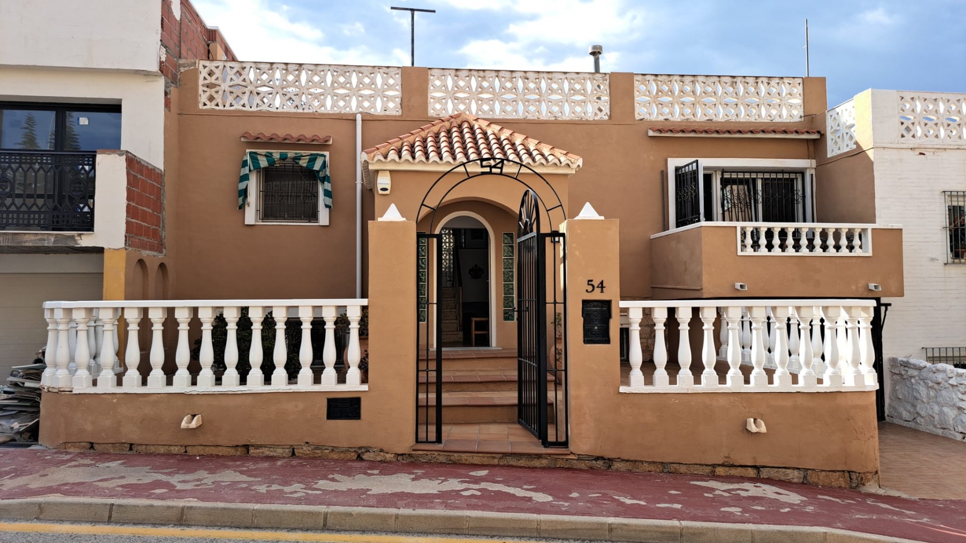 Revente - Villa mitoyenne -
La Mata