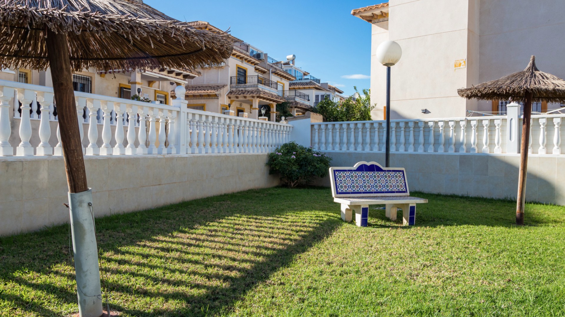 Revente - Villa mitoyenne -
La Zenia - Villas San Jose