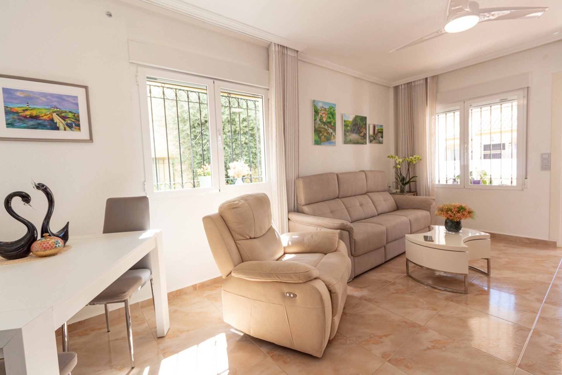 Revente - Villa mitoyenne -
La Zenia