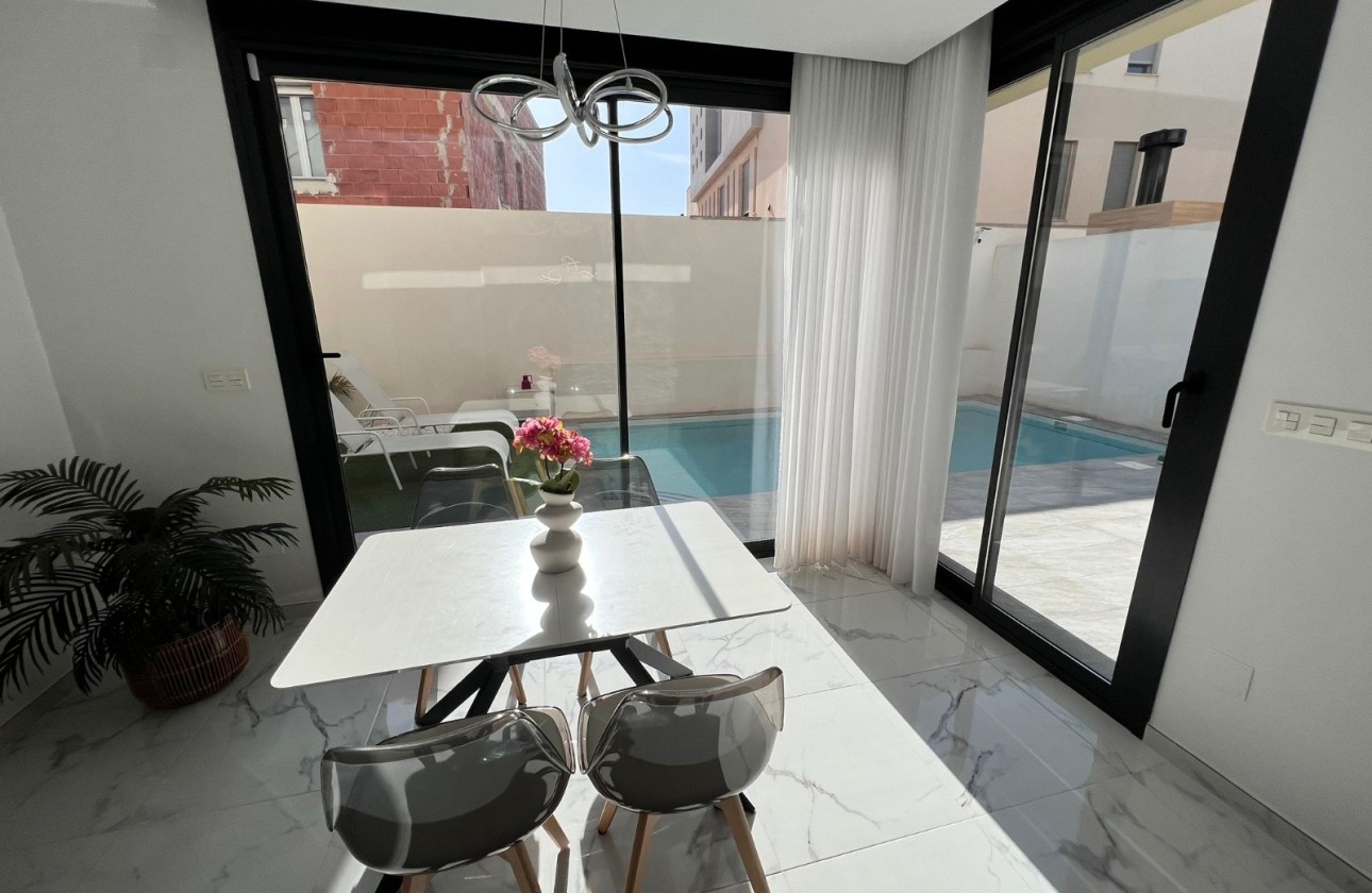 Revente - Villa mitoyenne -
Los Montesinos - La Herrada