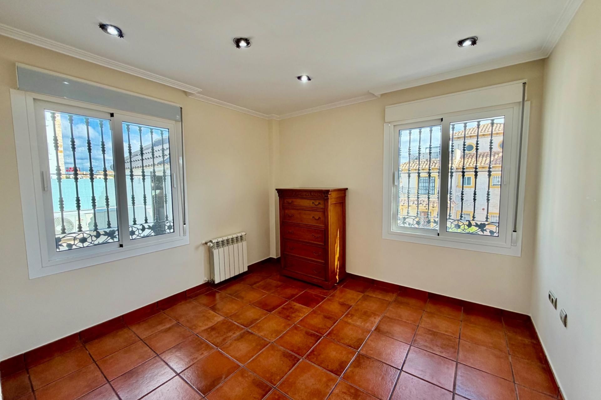 Revente - Villa mitoyenne -
Orihuela Costa - La Zenia