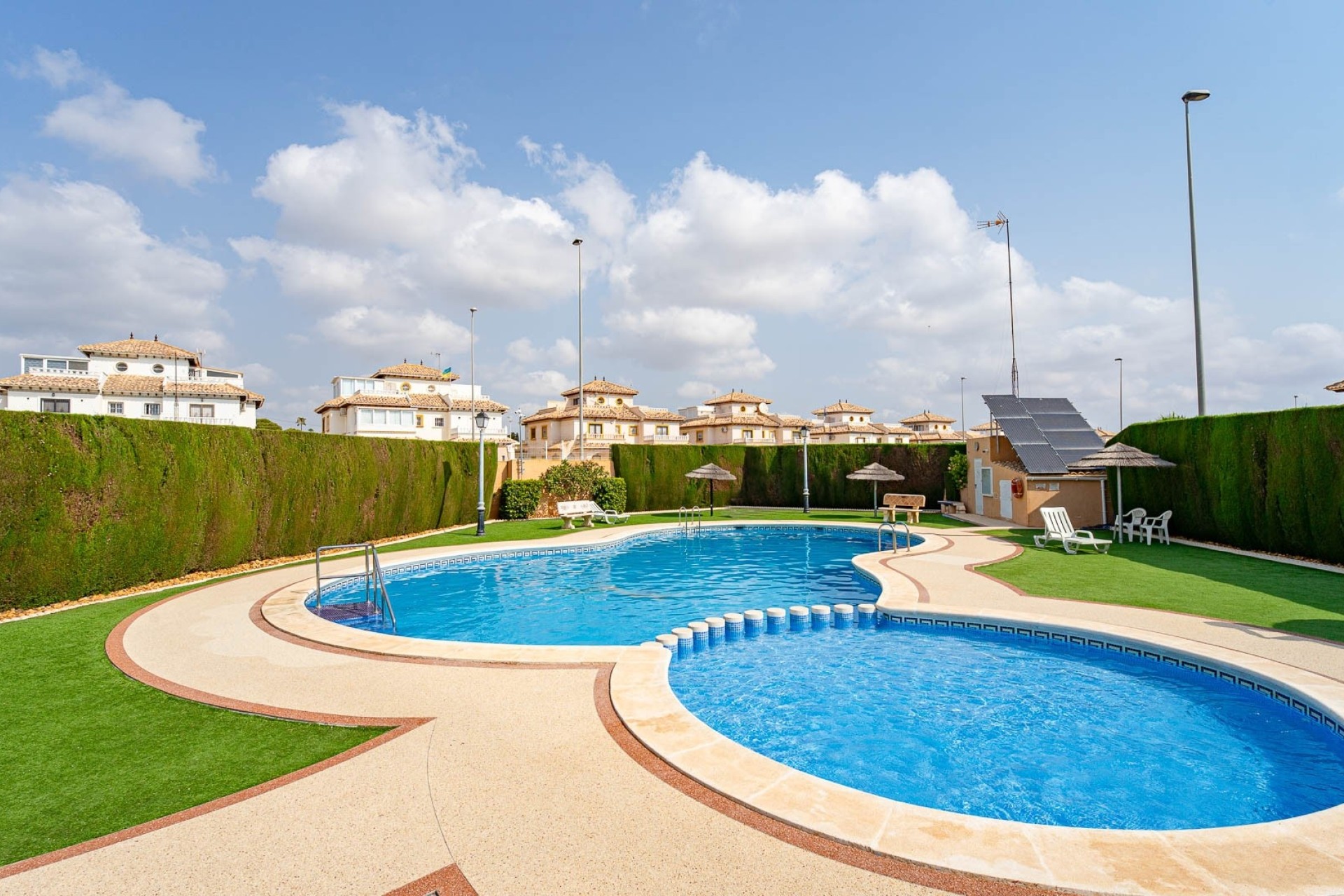 Revente - Villa mitoyenne -
Orihuela Costa - Lomas de Cabo Roig
