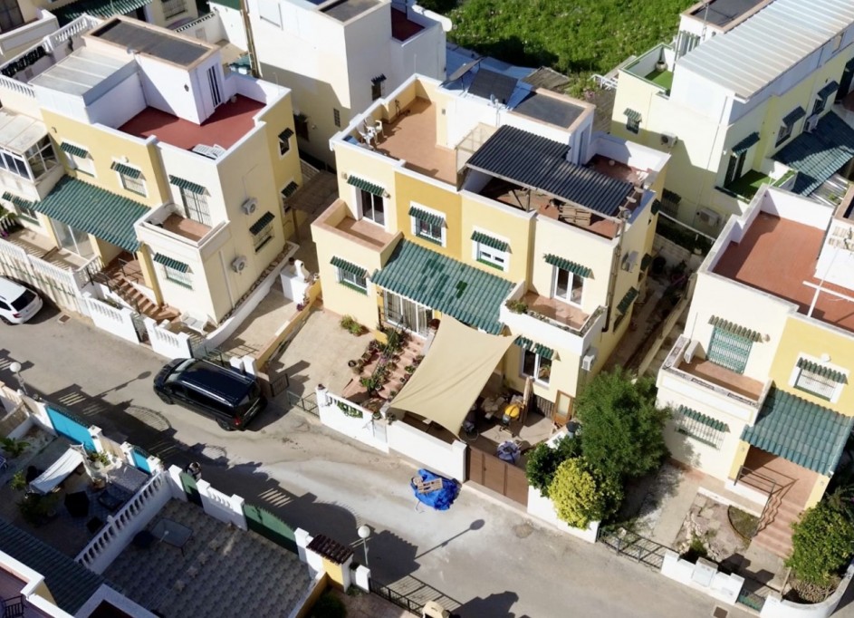 Revente - Villa mitoyenne -
Orihuela Costa - Los Altos