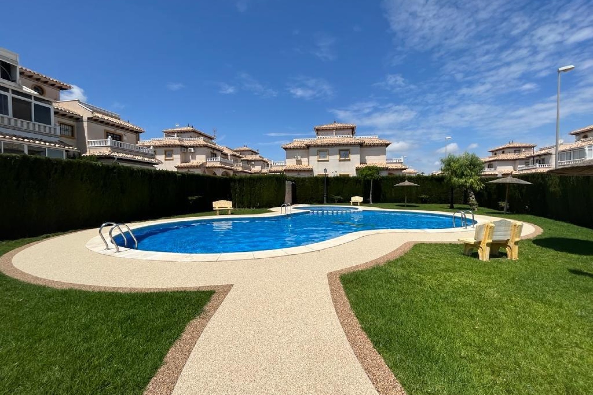 Revente - Villa mitoyenne -
Orihuela Costa - Montezenia