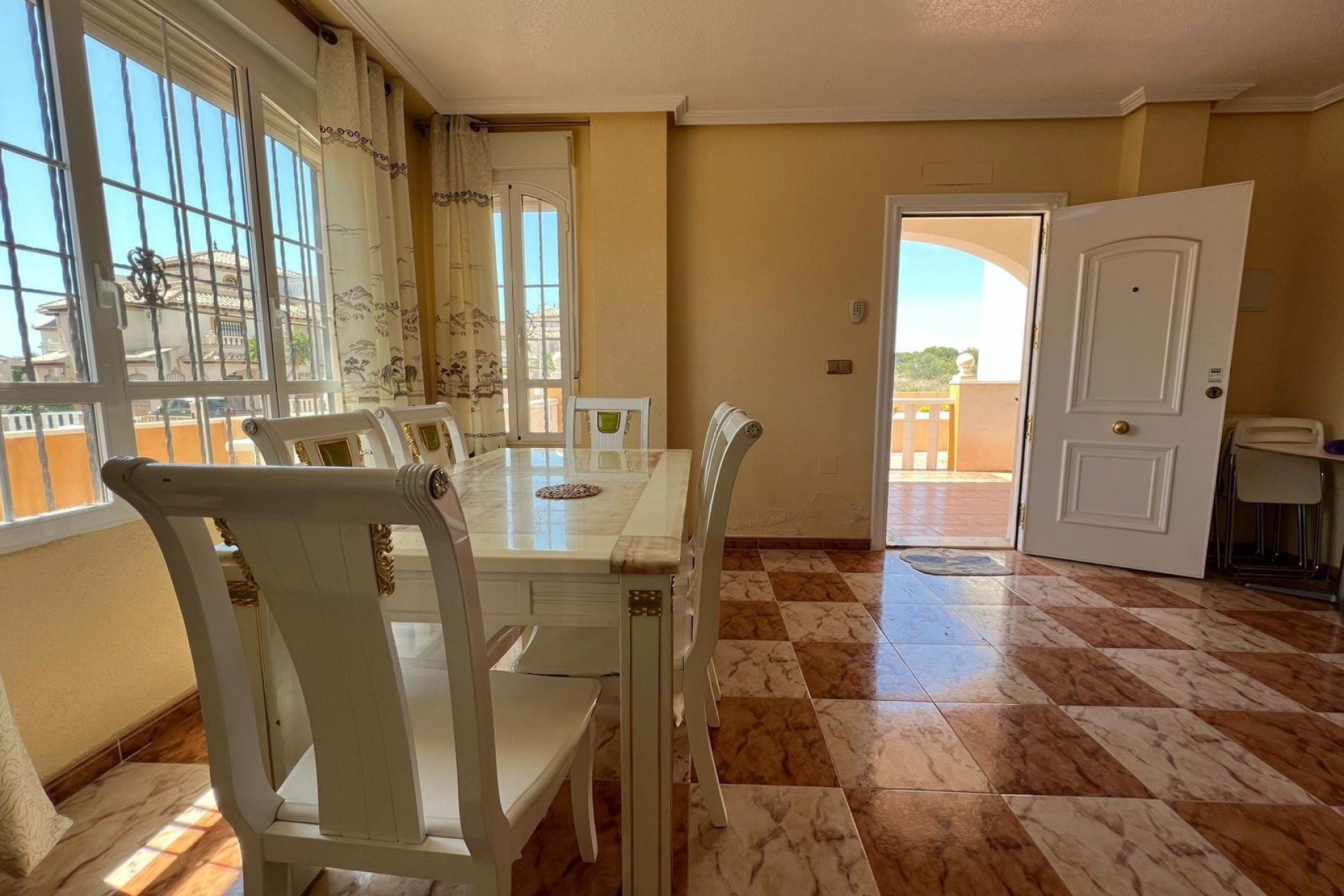 Revente - Villa mitoyenne -
Orihuela Costa - Montezenia