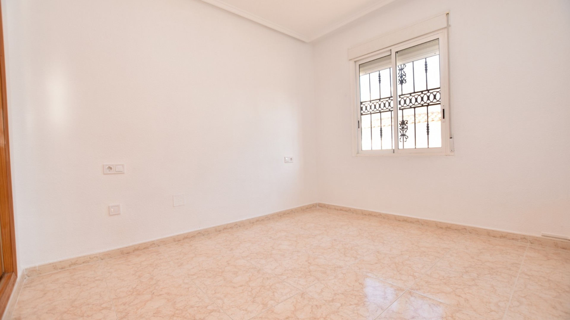 Revente - Villa mitoyenne -
Orihuela Costa - Punta Prima