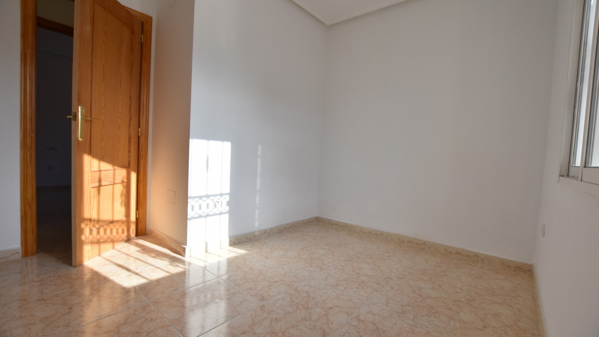 Revente - Villa mitoyenne -
Orihuela Costa - Punta Prima