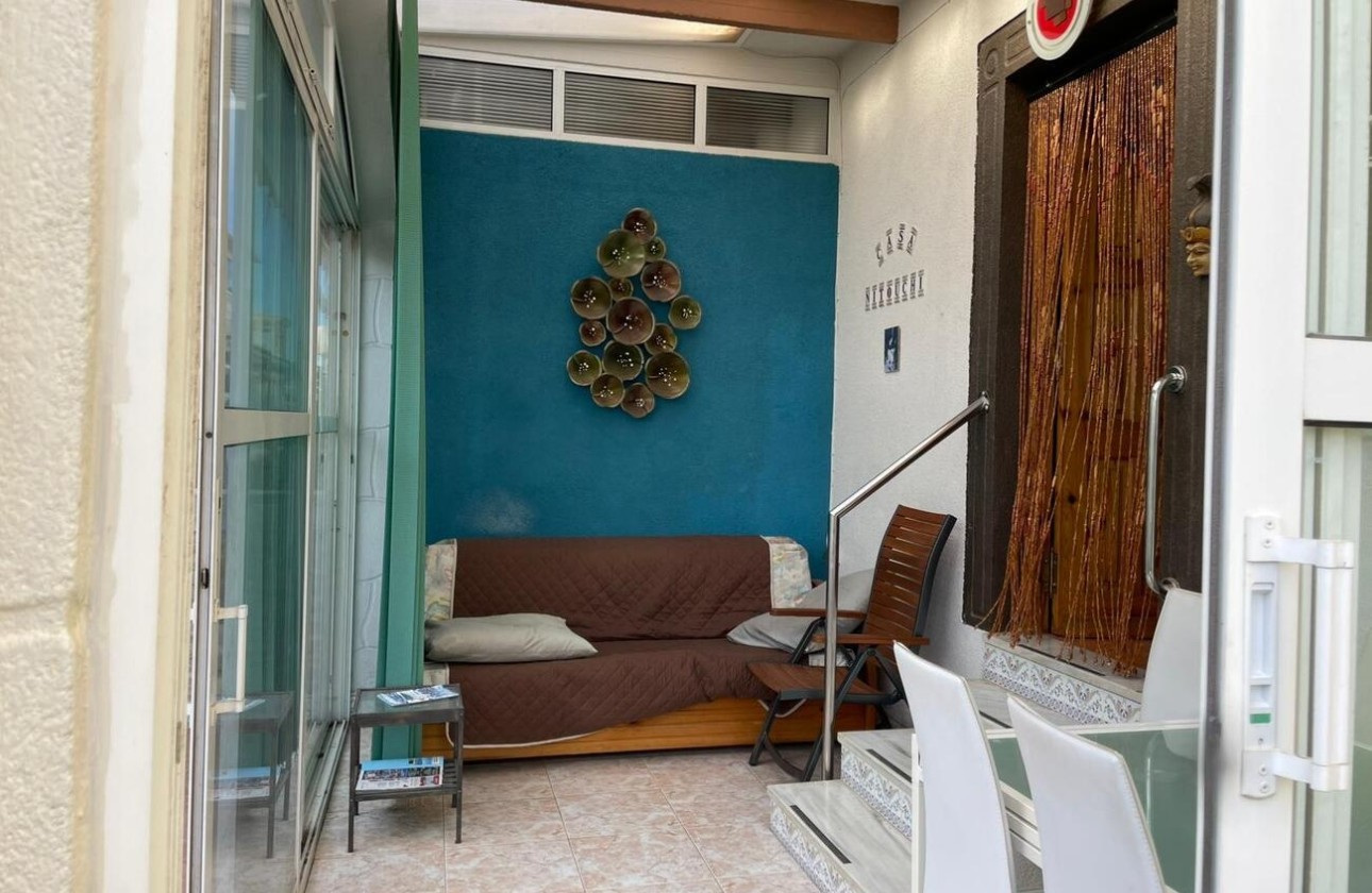 Revente - Villa mitoyenne -
Orihuela Costa - Punta Prima